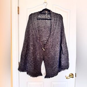 Free People Charcoal Gray Knit Poncho/Cape Toggle Closure Wool Blend  Sz Small